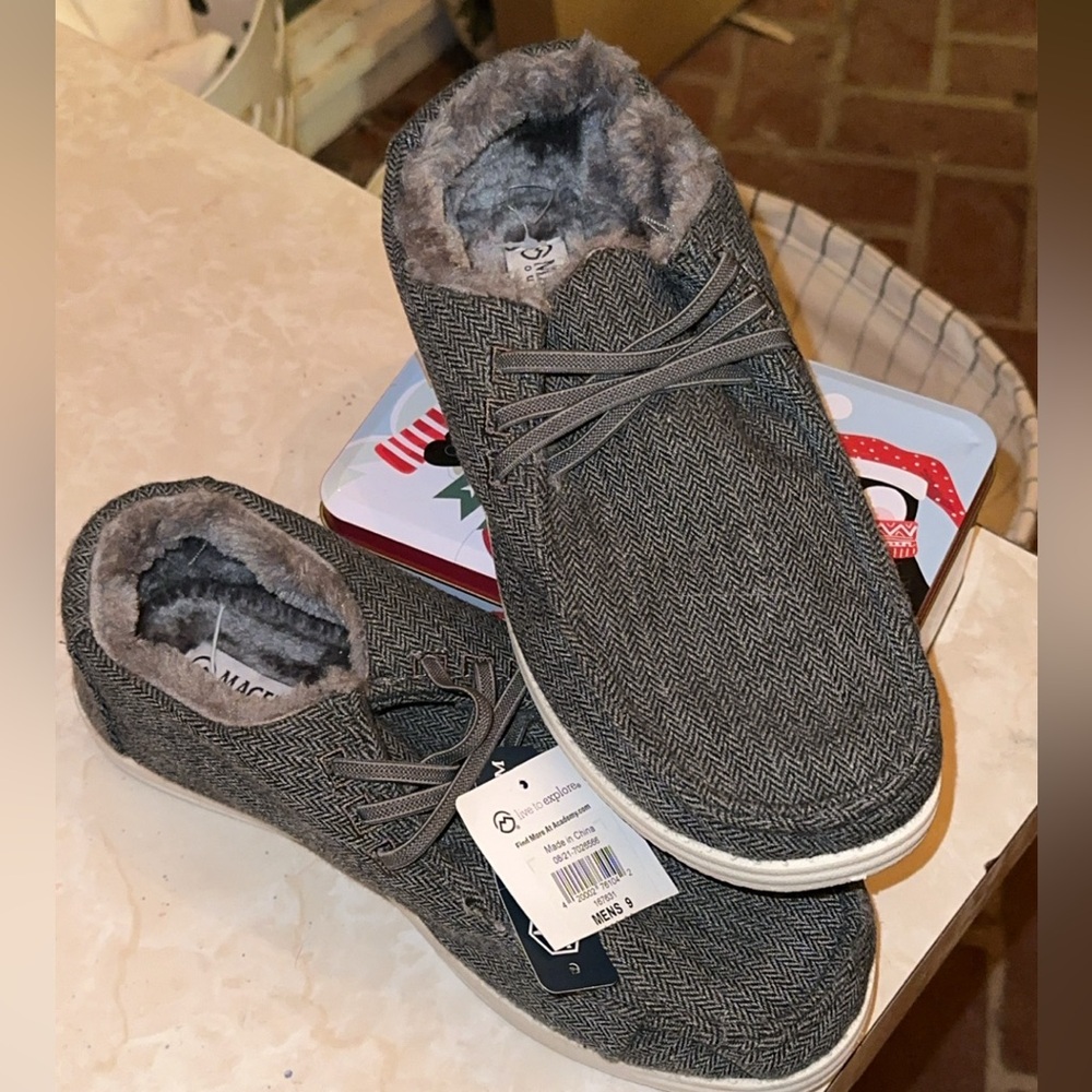 Men’s Fur Lined Mock Toe Shoes Size 9